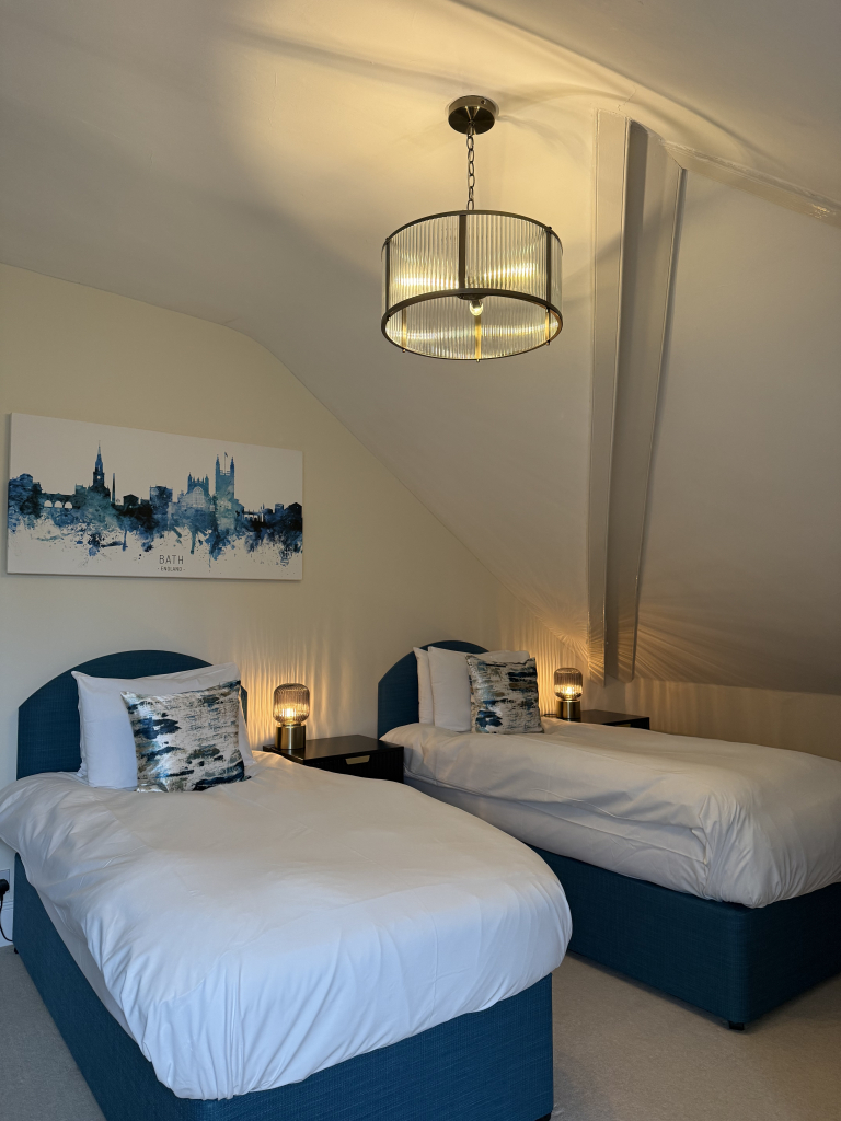 Twin bedroom